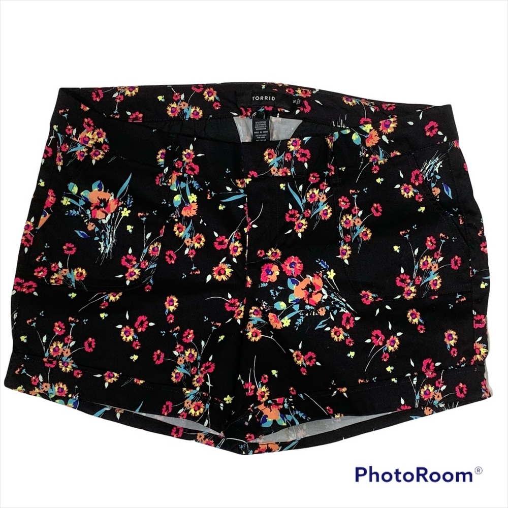 Torrid | Black Floral Chino Shorts Womens 16